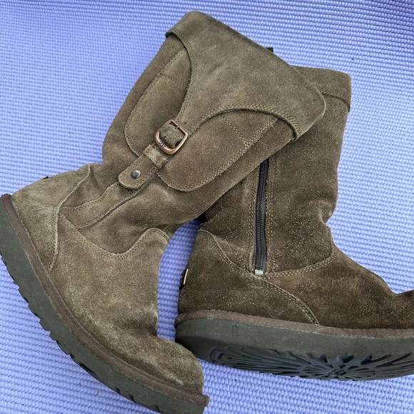 Women’s UGG boots - Picture 11 of 12